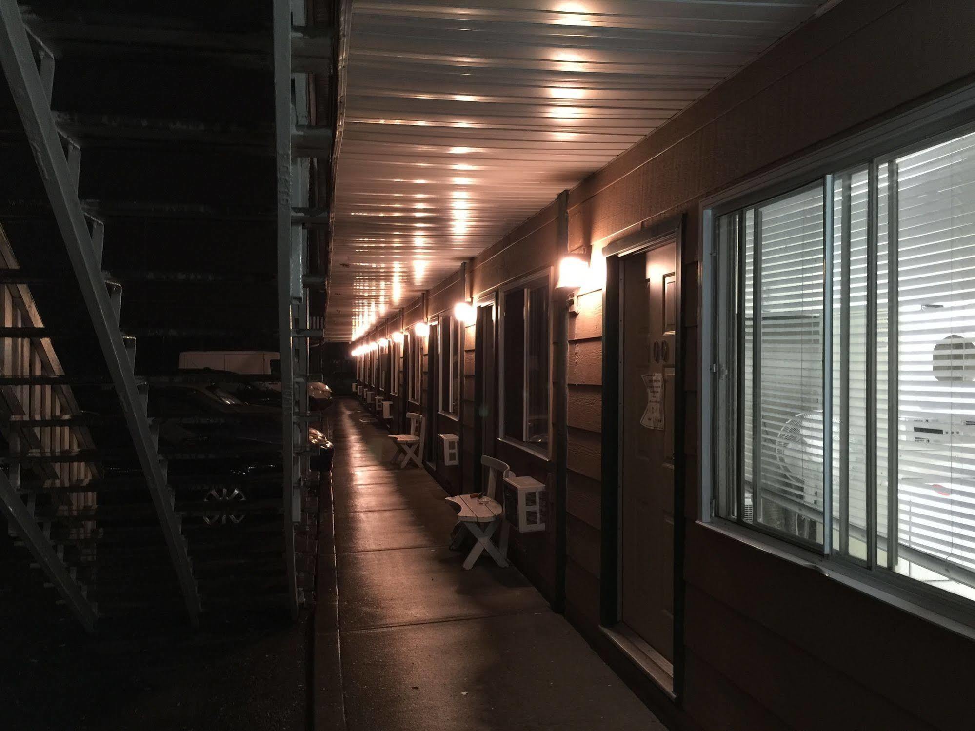 Chateau Motel Edmonton Zewnętrze zdjęcie