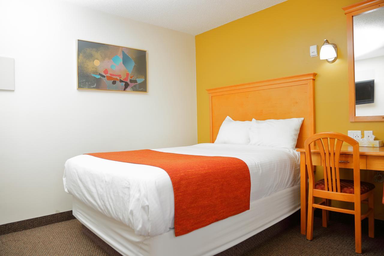 Chateau Motel Edmonton Zewnętrze zdjęcie
